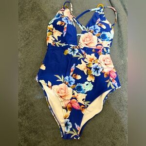 Women cupshe one piece floral bathing suit size large